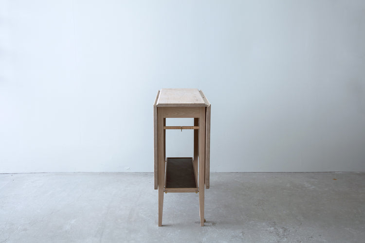 Gateleg table