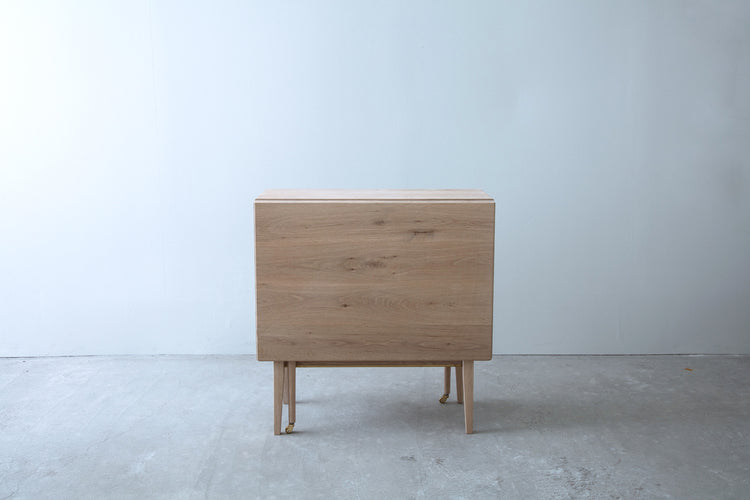 Gateleg table