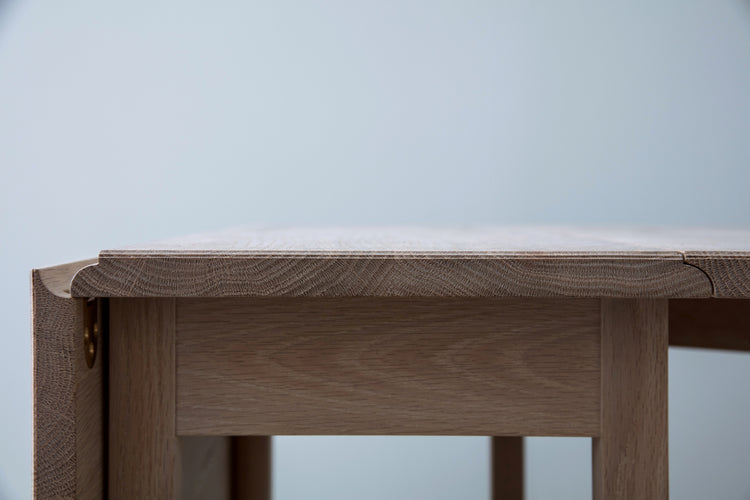 Gateleg table
