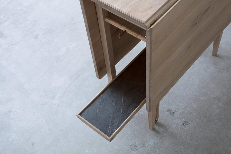 Gateleg table