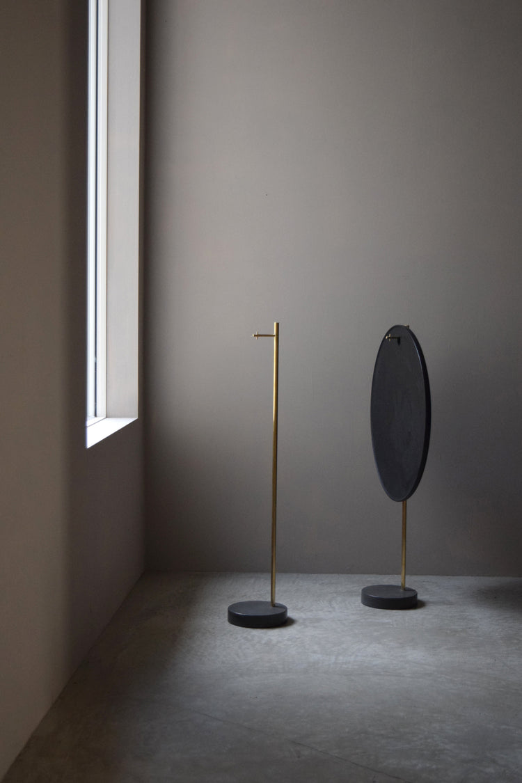 Tapestry stand